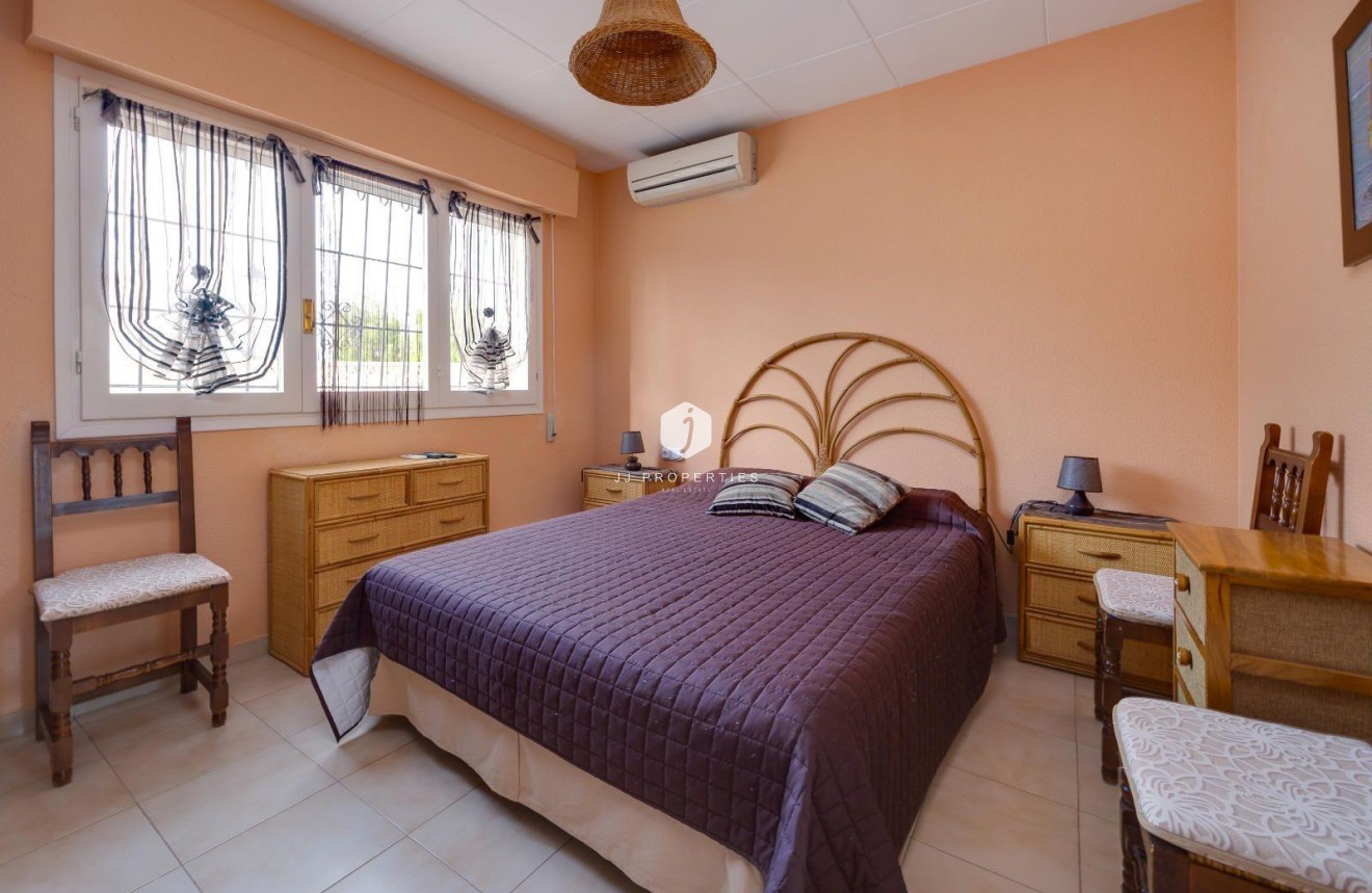 Tweedehands - Villa -
Orihuela Costa - La Florida