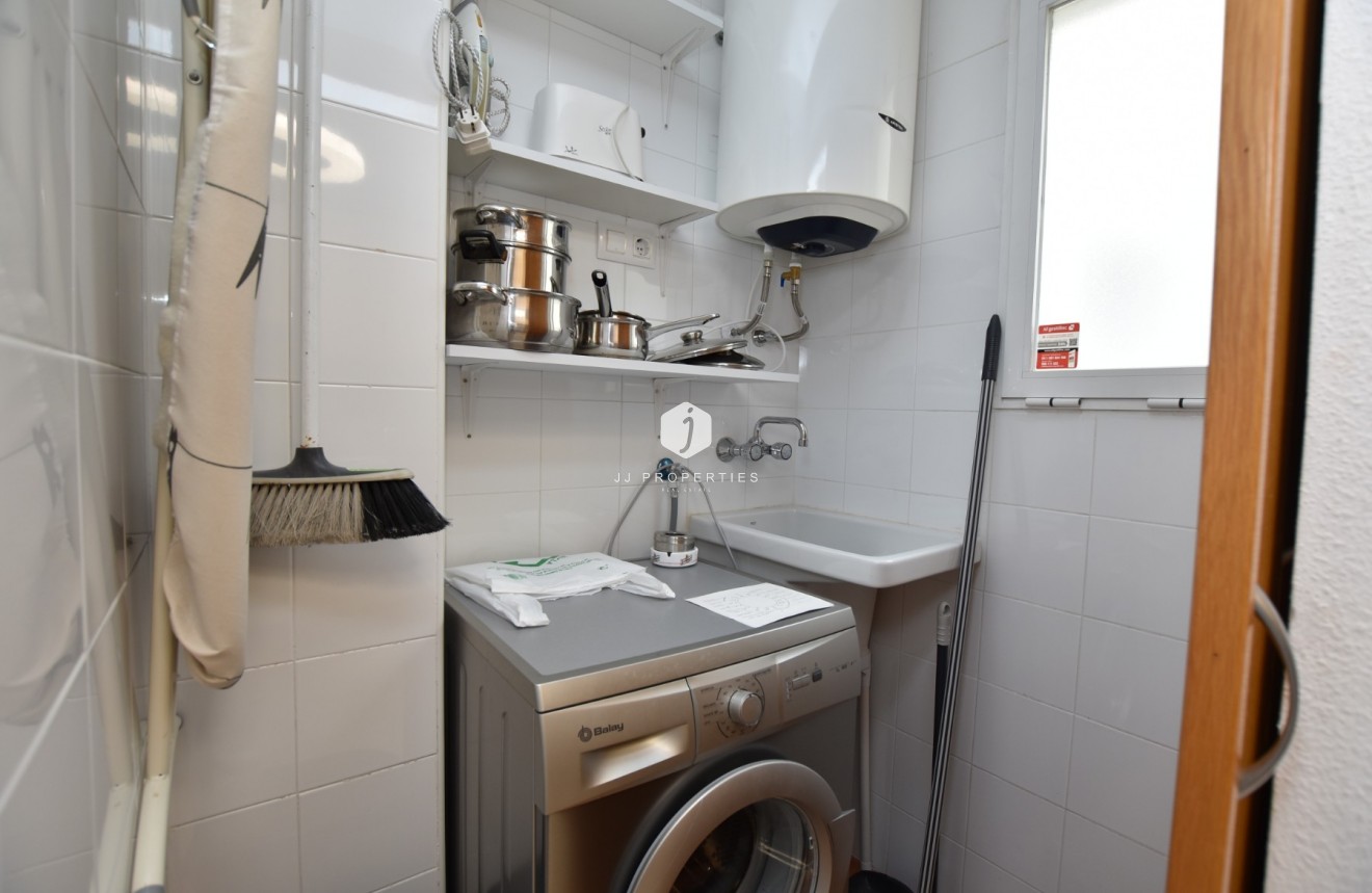 Z drugiej ręki - Mieszkanie w bloku -
Algorfa - Inland