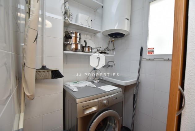 Z drugiej ręki - Mieszkanie w bloku -
Algorfa - Inland