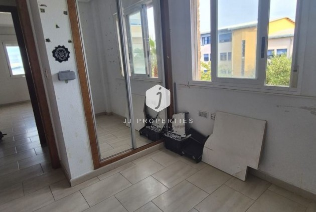 Tweedehands - Appartement / flat -
Torrevieja - Costa Blanca