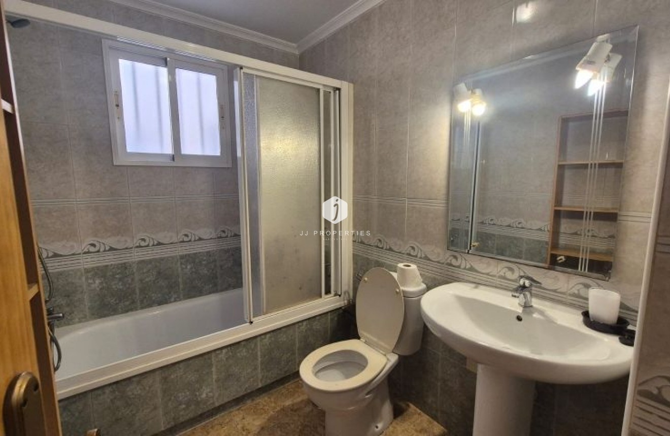 Tweedehands - Appartement / flat -
Torrevieja - Costa Blanca