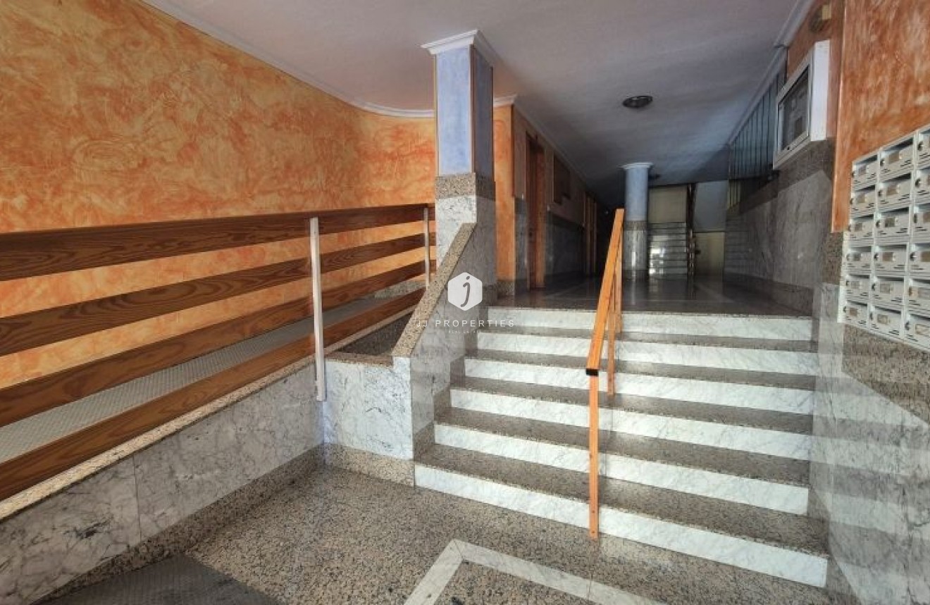 Tweedehands - Appartement / flat -
Torrevieja - Costa Blanca