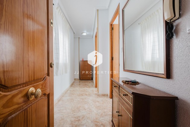 D'occasion - Appartement -
Torrevieja - Costa Blanca