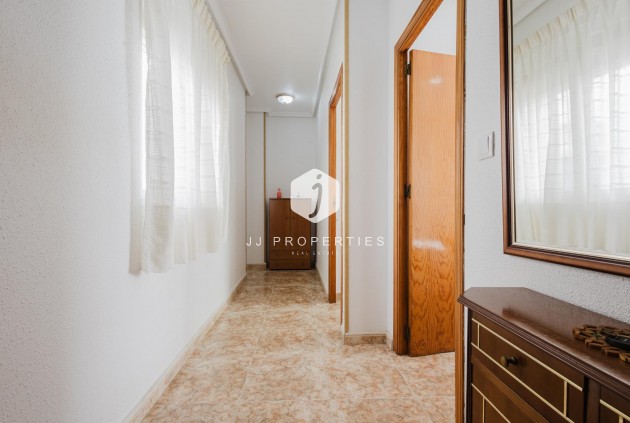 D'occasion - Appartement -
Torrevieja - Costa Blanca