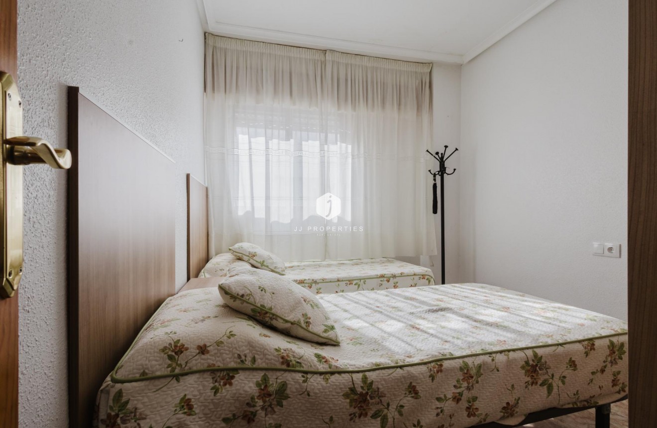 D'occasion - Appartement -
Torrevieja - Costa Blanca