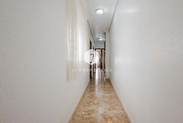 D'occasion - Appartement -
Torrevieja - Costa Blanca