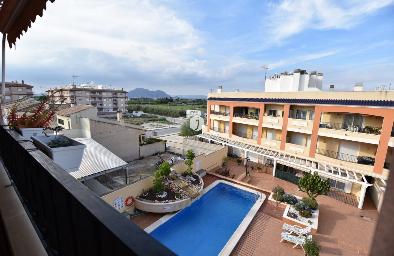 Tweedehands - Appartement / flat -
Algorfa - Inland