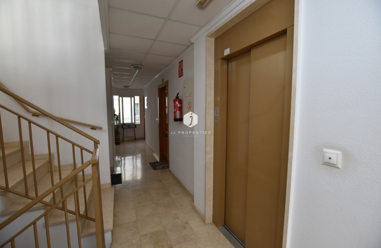 Tweedehands - Appartement / flat -
Algorfa - Inland