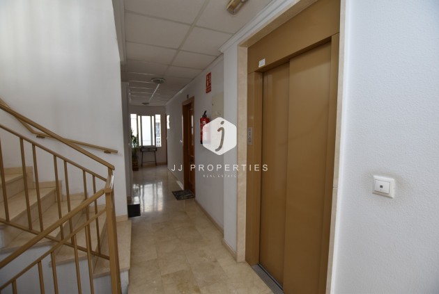 Tweedehands - Appartement / flat -
Algorfa - Inland