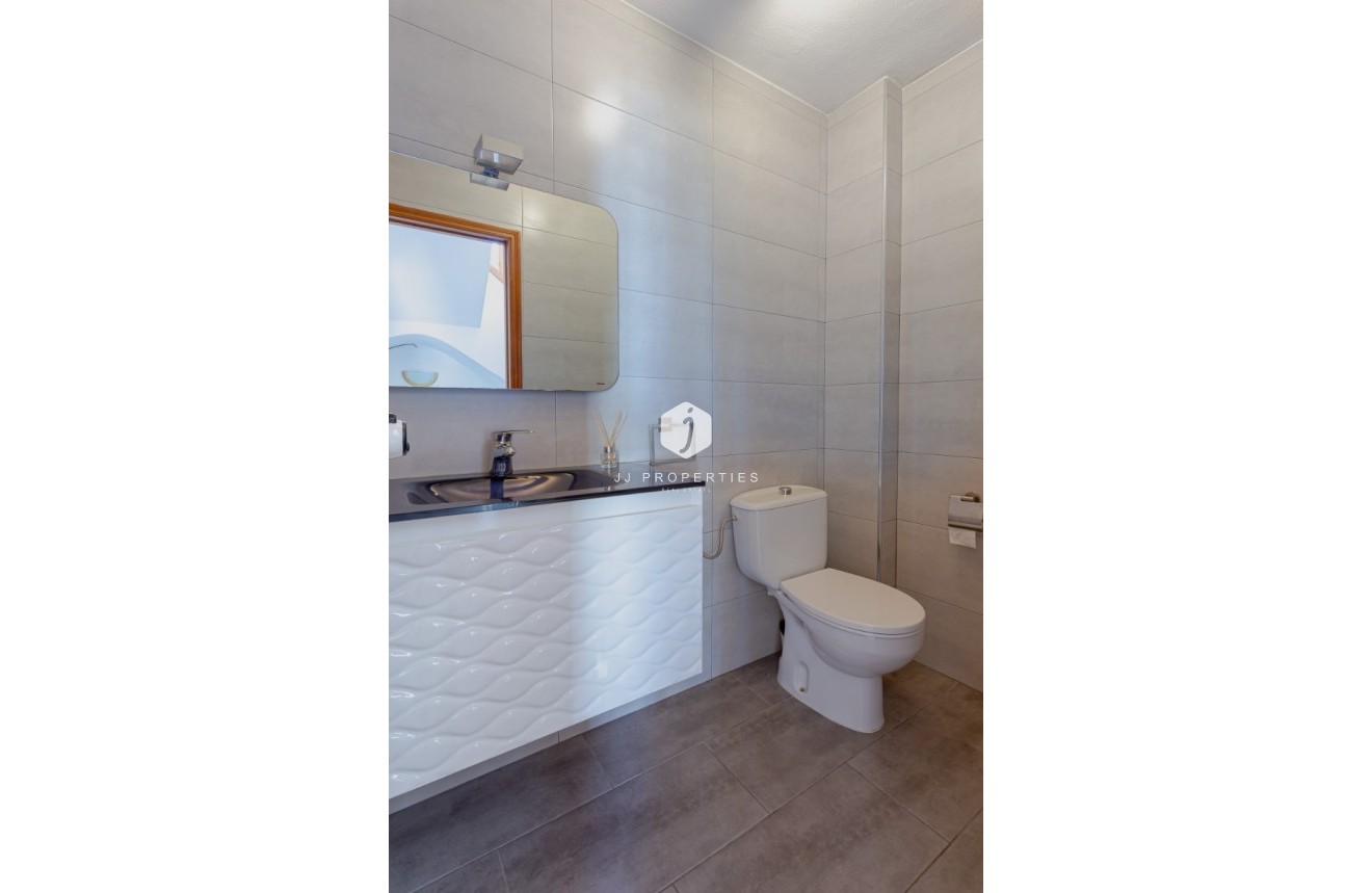 Tweedehands - Villa -
Orihuela Costa - Costa Blanca