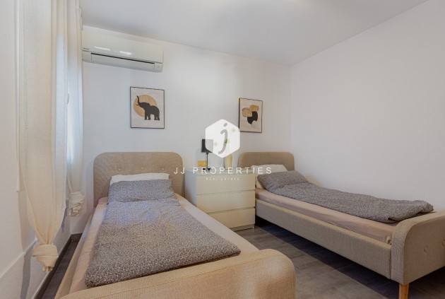 Tweedehands - Villa -
Orihuela Costa - Costa Blanca