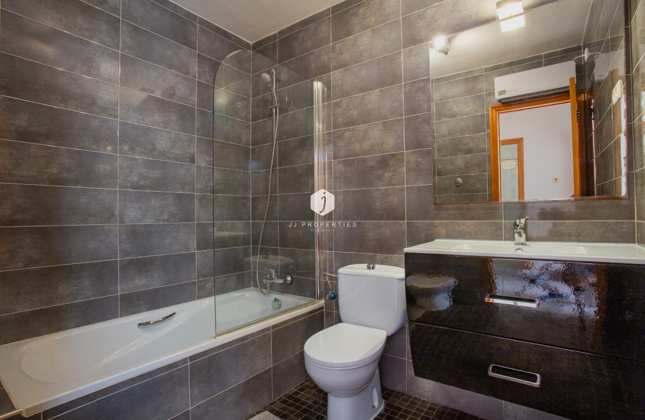 Tweedehands - Villa -
Orihuela Costa - Costa Blanca