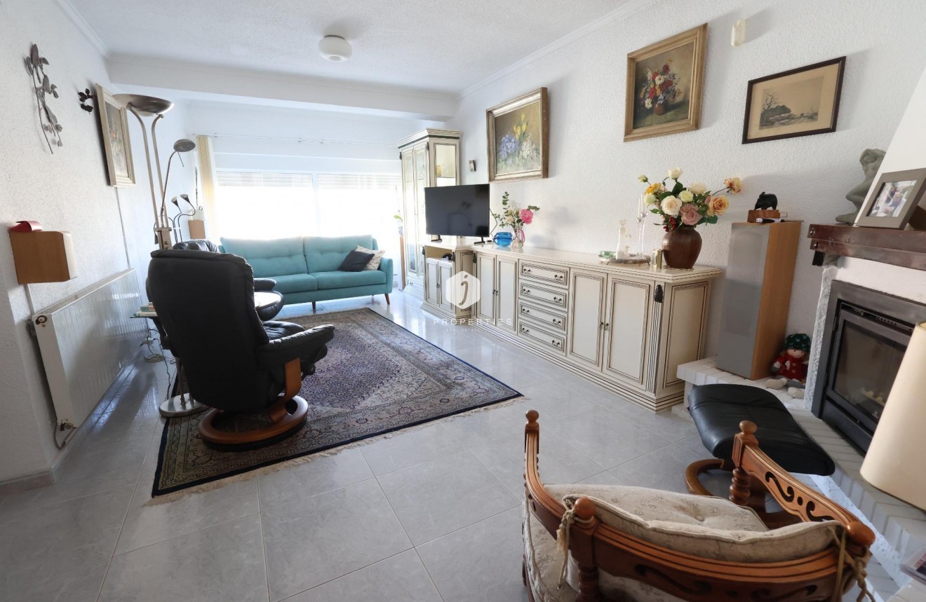 Tweedehands - Chalet -
Torrevieja - Costa Blanca