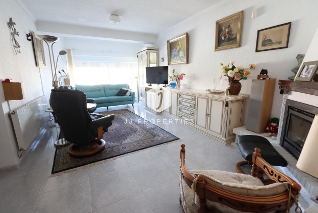 Tweedehands - Chalet -
Torrevieja - Costa Blanca