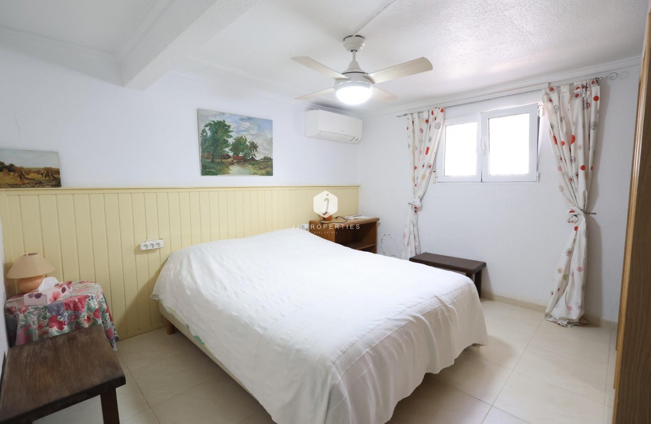 Tweedehands - Chalet -
Torrevieja - Costa Blanca