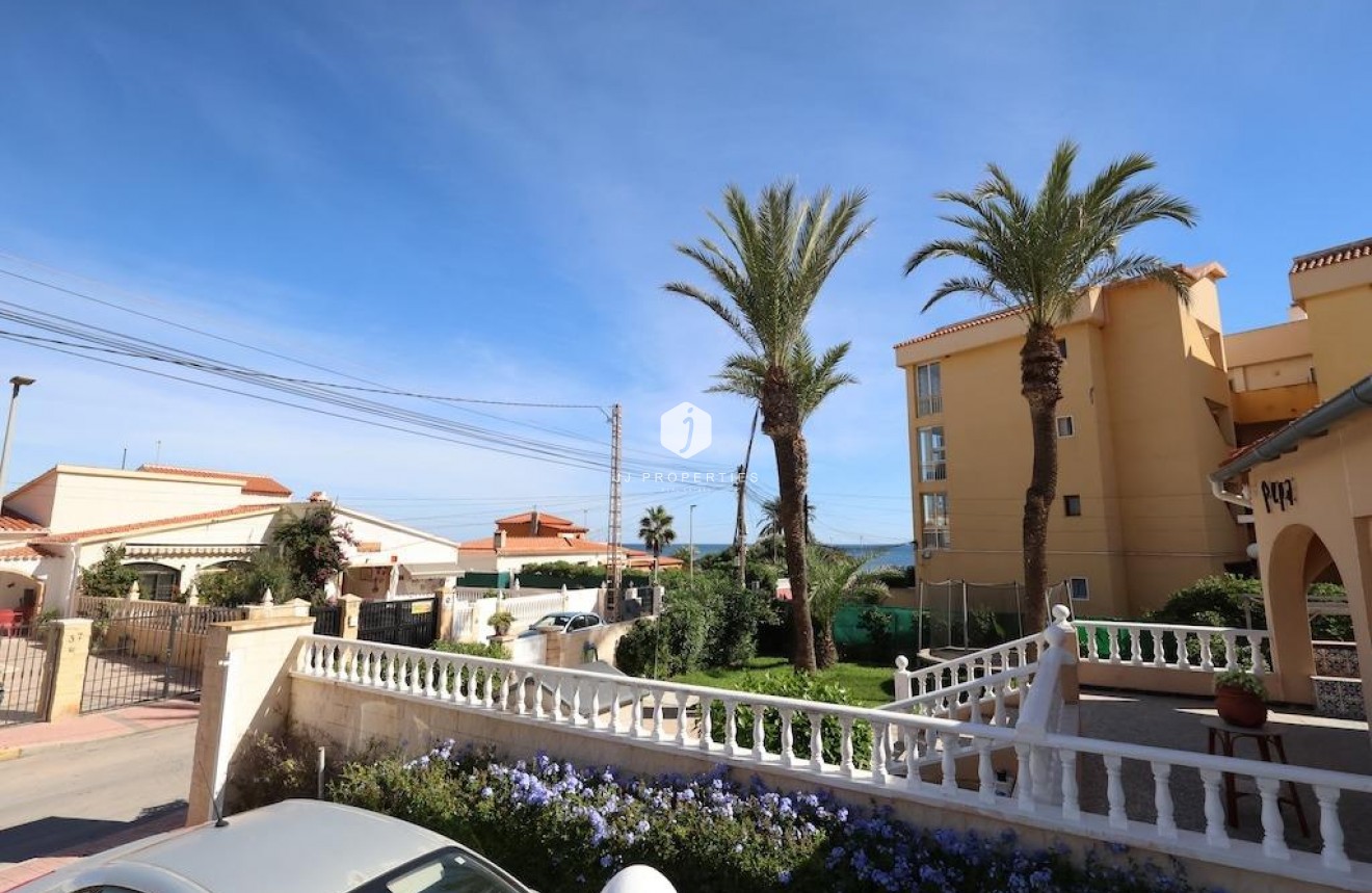 Tweedehands - Chalet -
Torrevieja - Costa Blanca