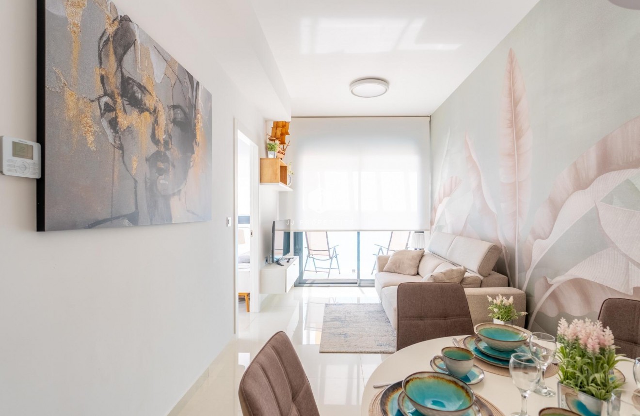 Tweedehands - Appartement / flat -
Torrevieja - Estacion de autobuses