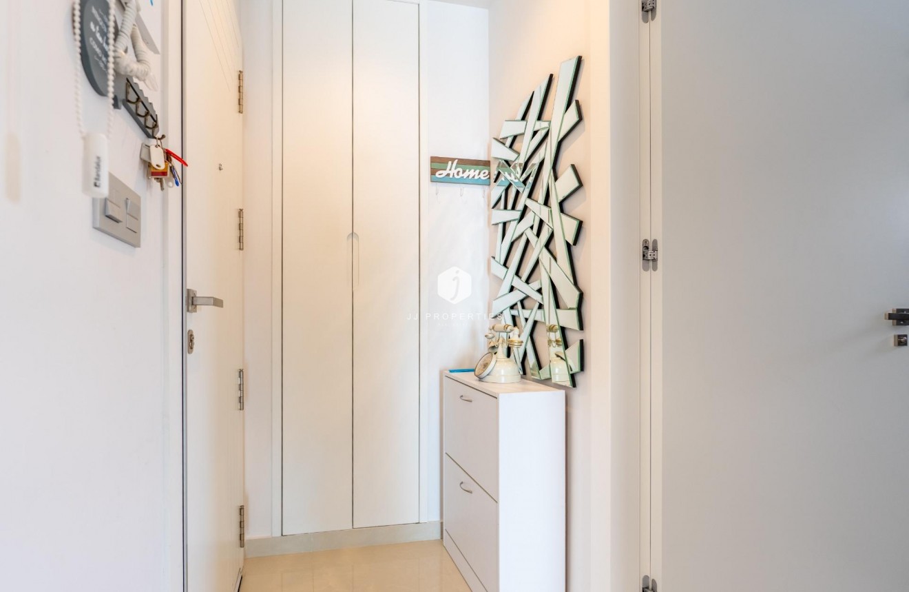 Tweedehands - Appartement / flat -
Torrevieja - Estacion de autobuses