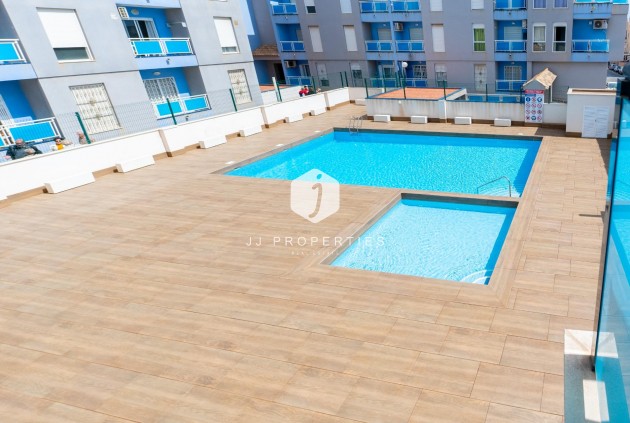 Tweedehands - Appartement / flat -
Torrevieja - Estacion de autobuses