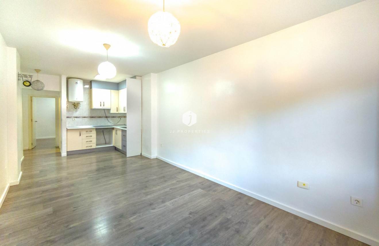 Resale - Apartment / flat -
Torrevieja