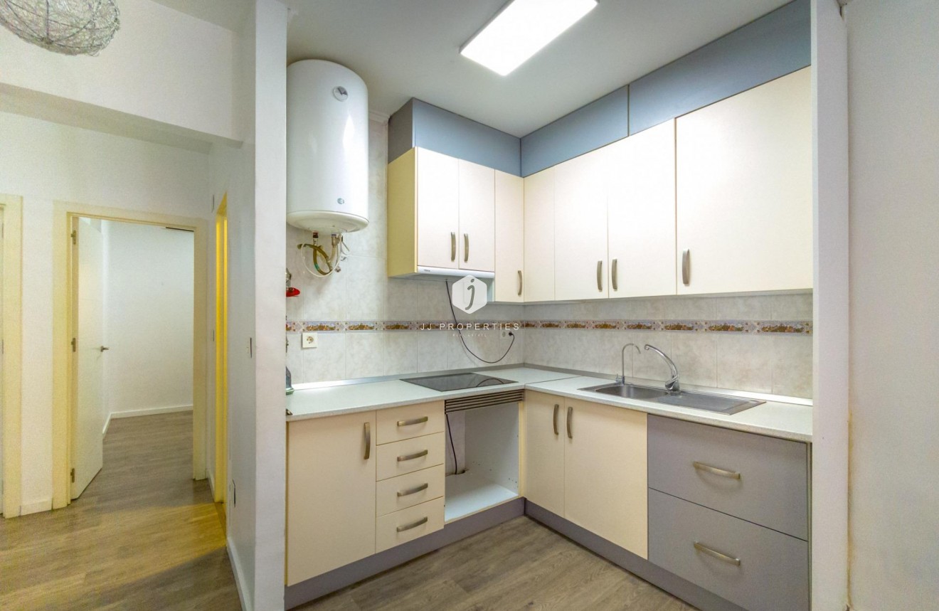 Resale - Apartment / flat -
Torrevieja