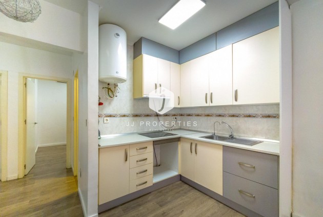 Resale - Apartment / flat -
Torrevieja