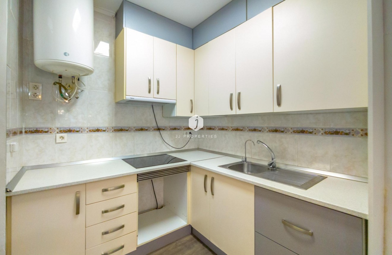 Resale - Apartment / flat -
Torrevieja