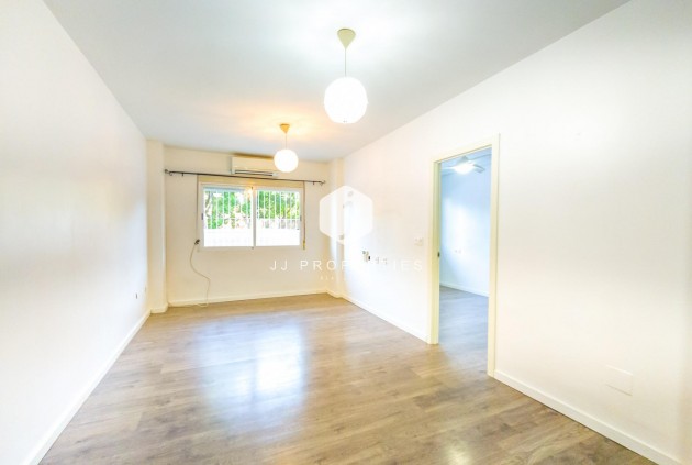 Resale - Apartment / flat -
Torrevieja