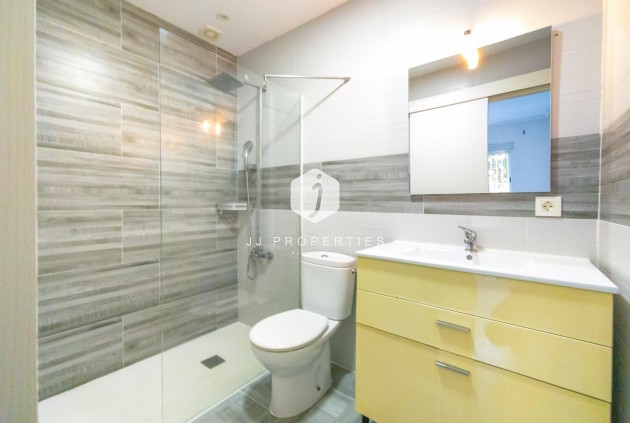 Resale - Apartment / flat -
Torrevieja