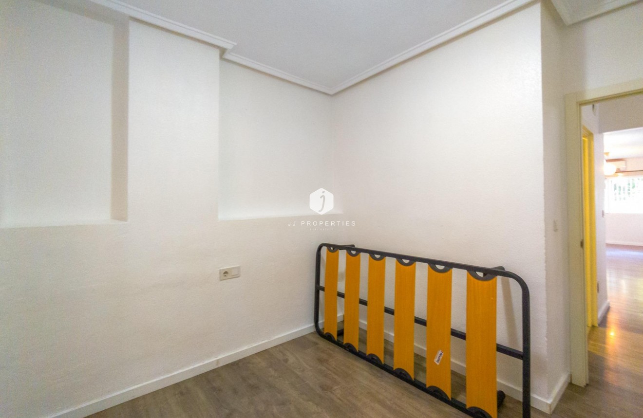 Resale - Apartment / flat -
Torrevieja