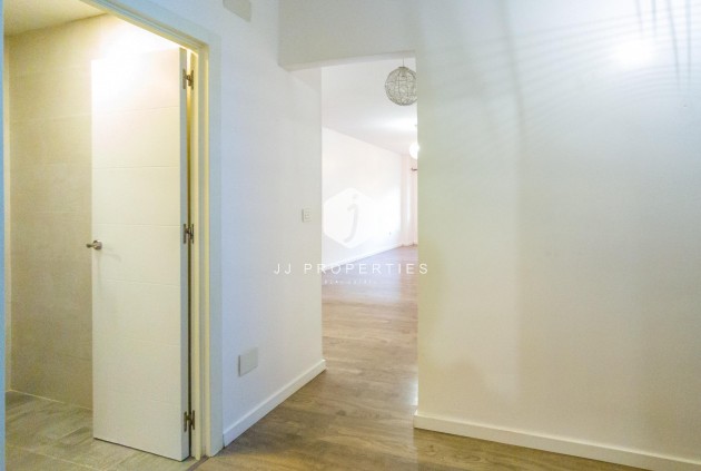 Resale - Apartment / flat -
Torrevieja