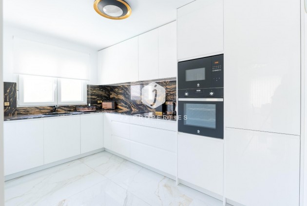 Tweedehands - Chalet -
Torrevieja - Punta prima