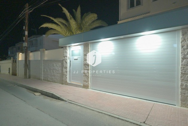 Tweedehands - Chalet -
Torrevieja - Punta prima