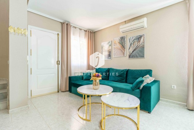 Tweedehands - Villa -
Orihuela Costa - Punta Prima