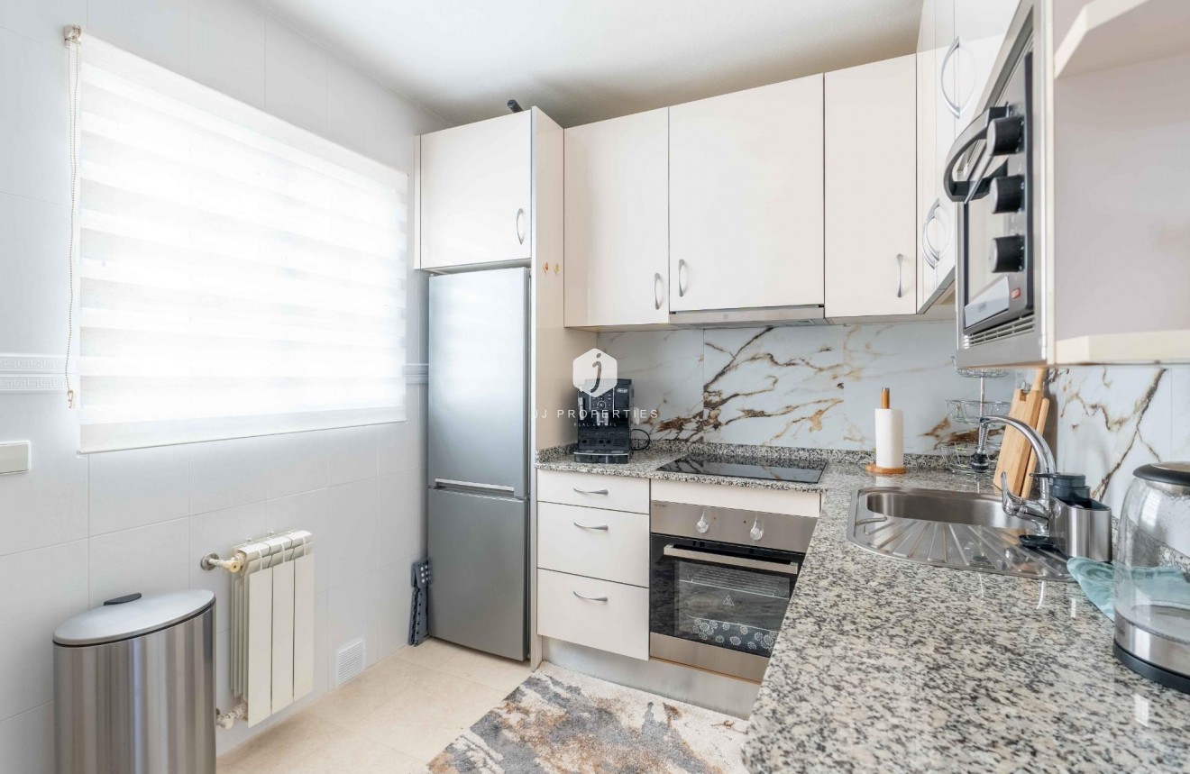 Tweedehands - Villa -
Orihuela Costa - Punta Prima