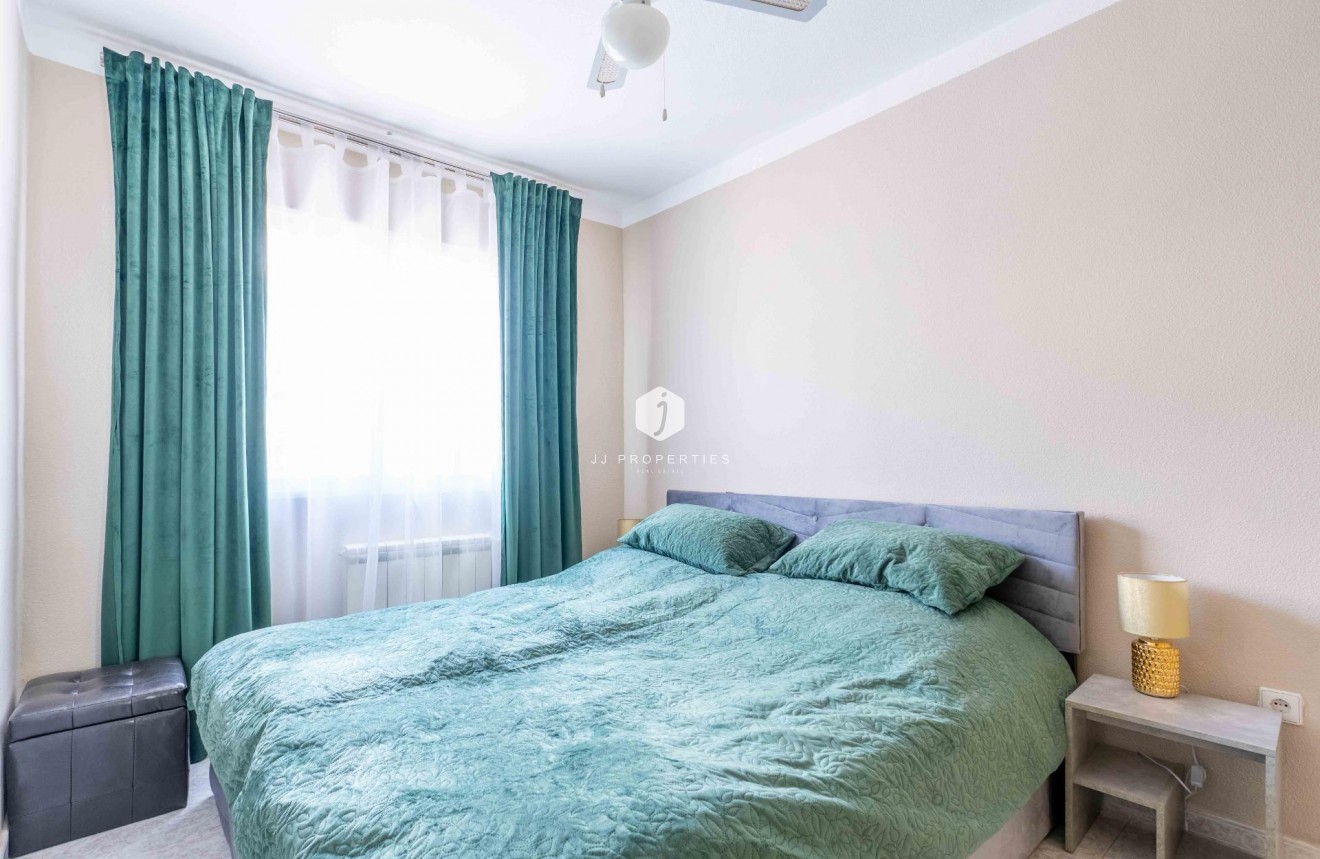 Tweedehands - Villa -
Orihuela Costa - Punta Prima