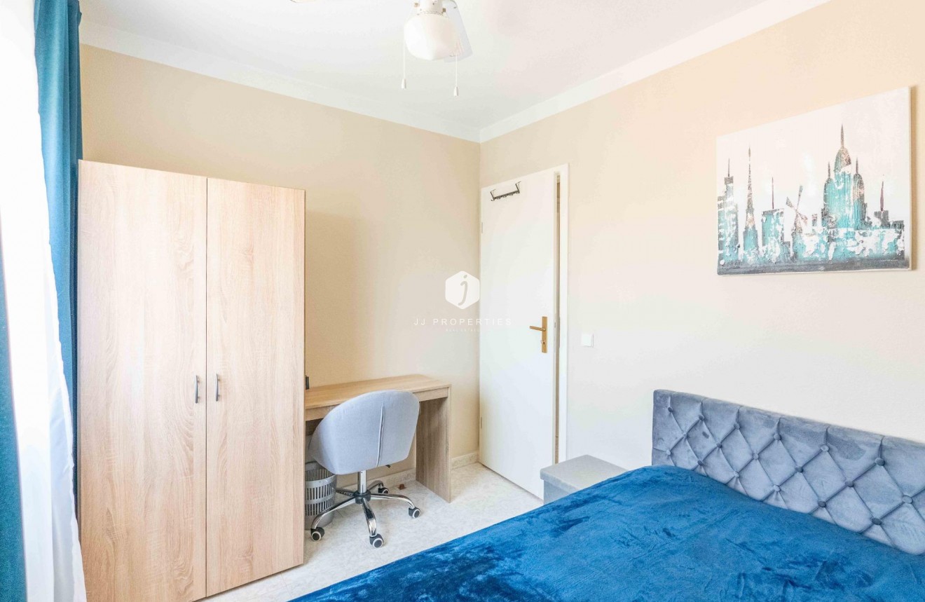 Tweedehands - Villa -
Orihuela Costa - Punta Prima