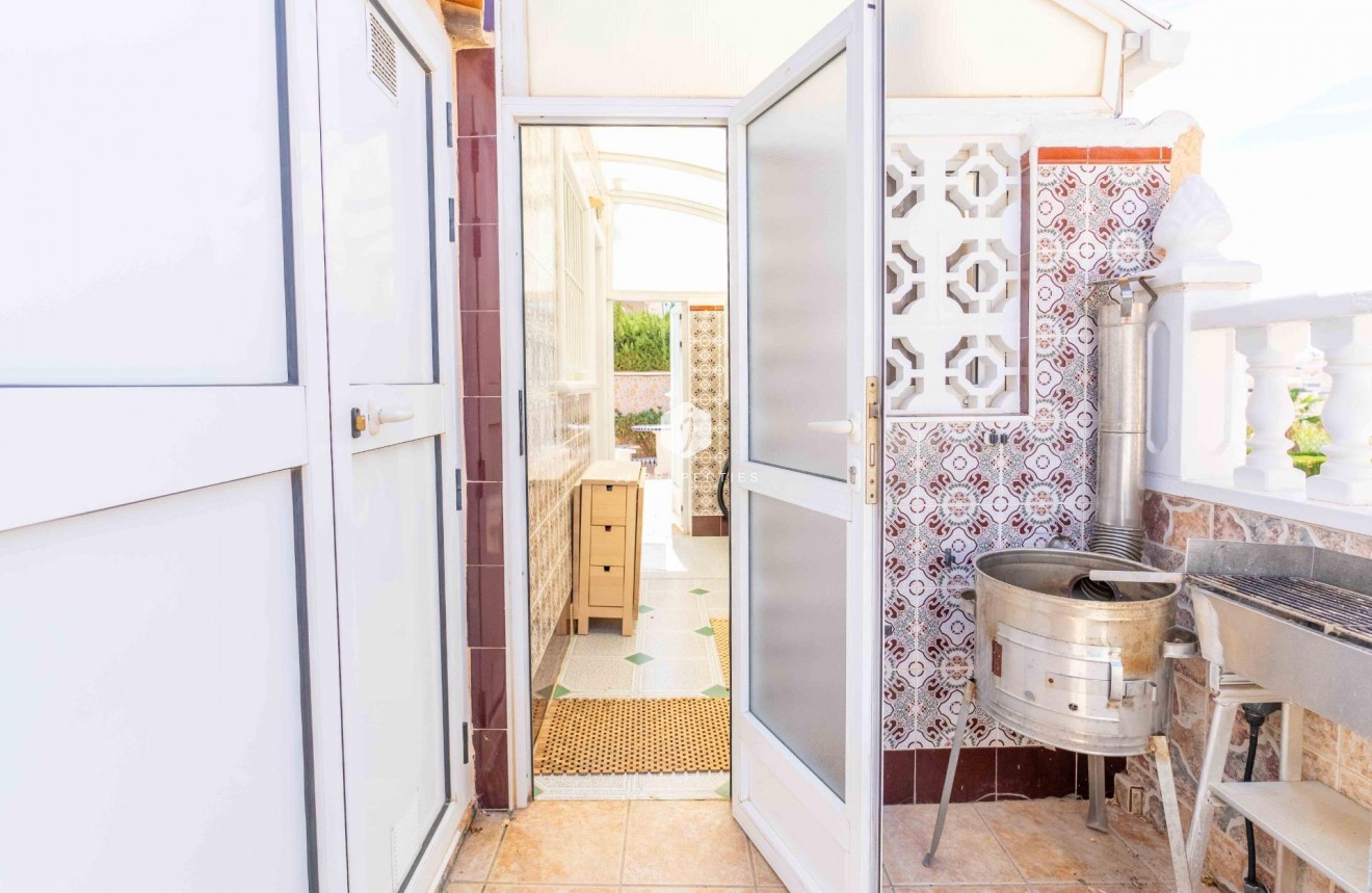 Tweedehands - Villa -
Orihuela Costa - Punta Prima