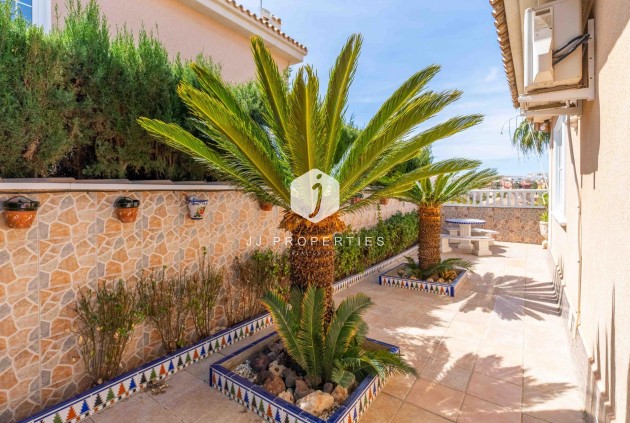 Tweedehands - Villa -
Orihuela Costa - Punta Prima