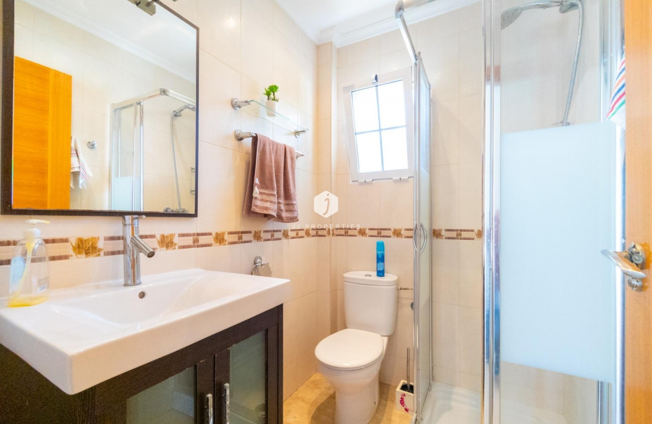 Tweedehands - Villa -
Torrevieja - La Mata