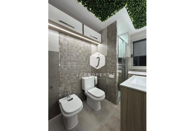 Tweedehands - Appartement / flat -
Torrevieja - Nueva Torrevieja