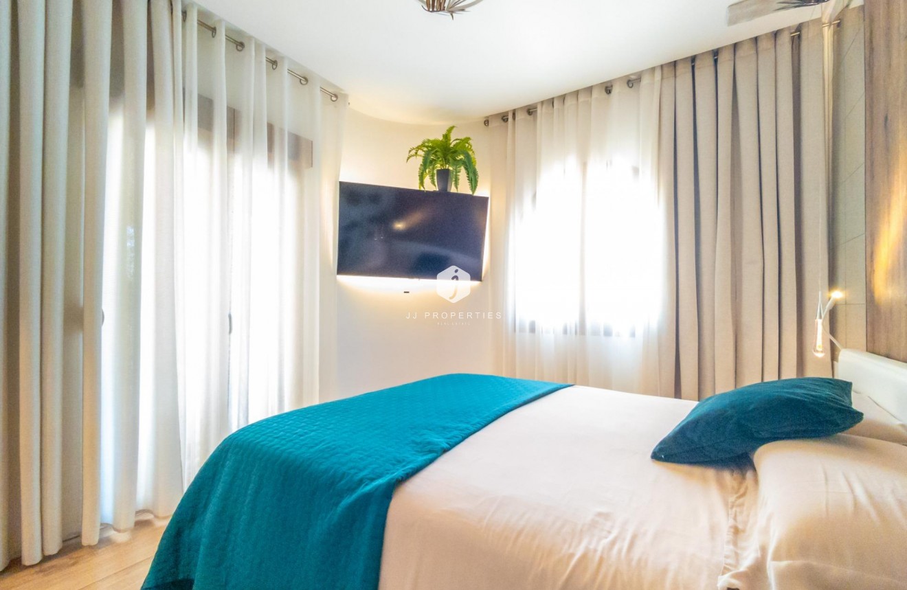 Tweedehands - Villa -
Torrevieja - El chaparral