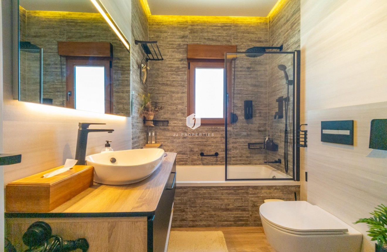 Tweedehands - Villa -
Torrevieja - El chaparral