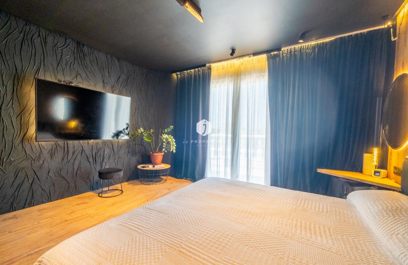 Tweedehands - Villa -
Torrevieja - El chaparral