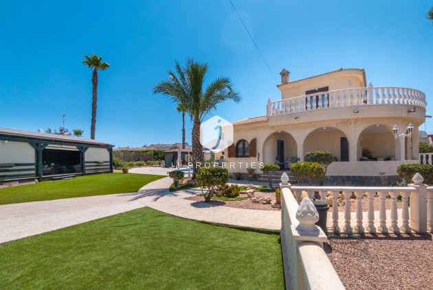 Tweedehands - Villa -
Torrevieja - El chaparral