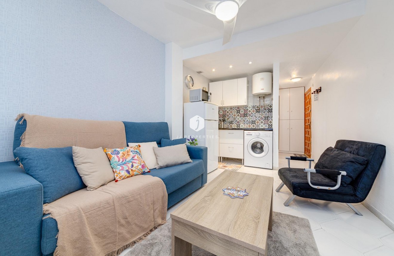 Tweedehands - Appartement / flat -
Torrevieja - Centro