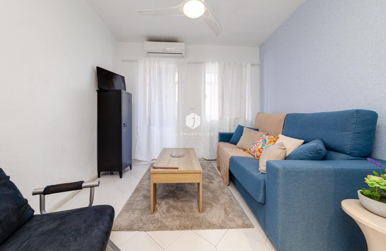 Tweedehands - Appartement / flat -
Torrevieja - Centro