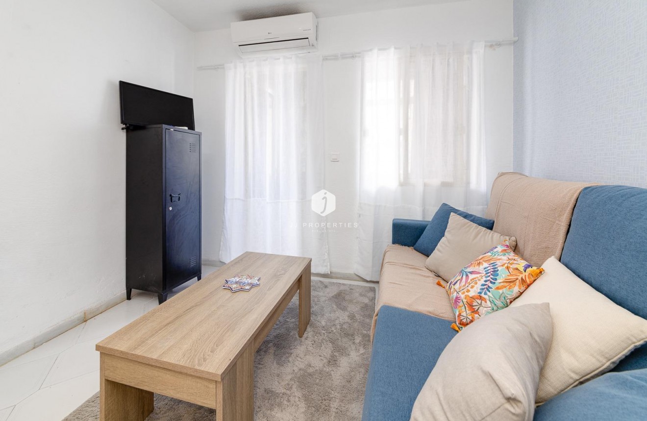 Tweedehands - Appartement / flat -
Torrevieja - Centro