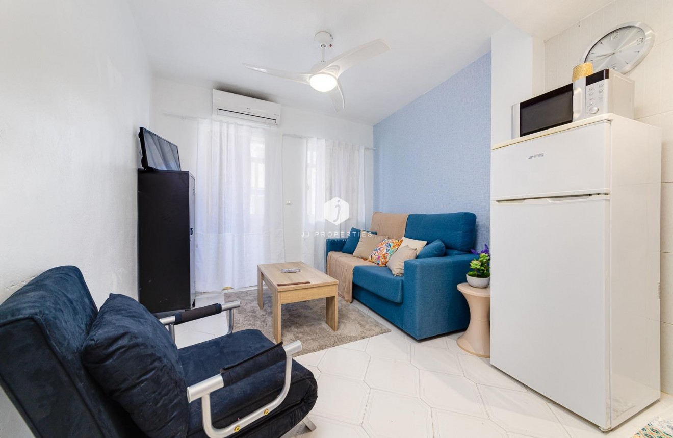 Tweedehands - Appartement / flat -
Torrevieja - Centro
