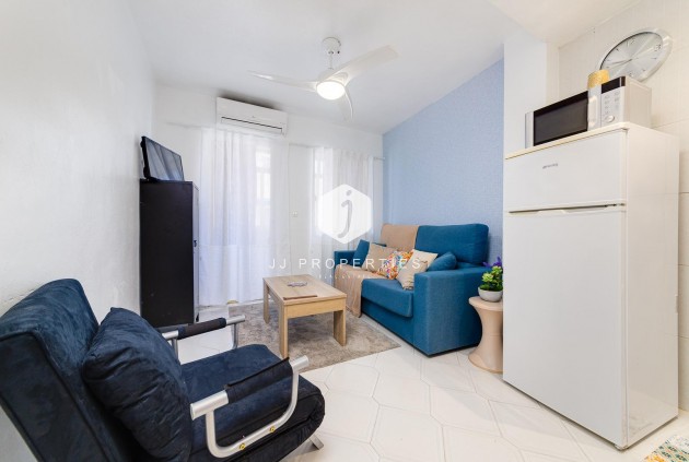Tweedehands - Appartement / flat -
Torrevieja - Centro